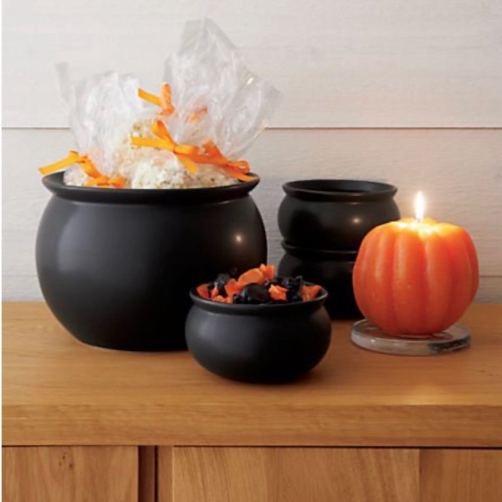 Crate&Barrel Pumpkin Candle 3 lbs 6” tall Halloween Thanksgiving Autumn Decor